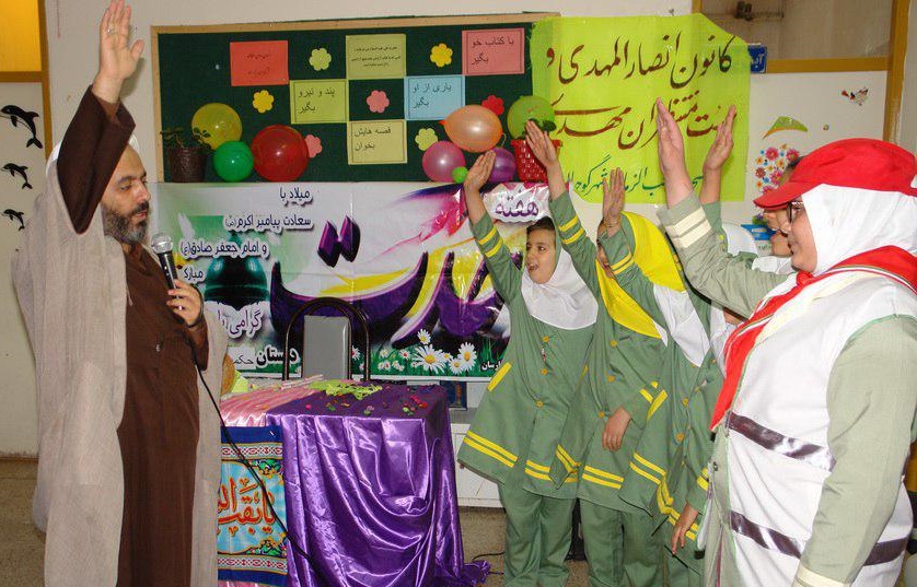 شناسايي و بهره‌مندي از استعداد بچه‌هاي مسجد در کانون انصارالمهدي(عج) فارسان/از فعاليت در عرصه هنرهاي نمايشي تا دوخت 12 هزار ماسک